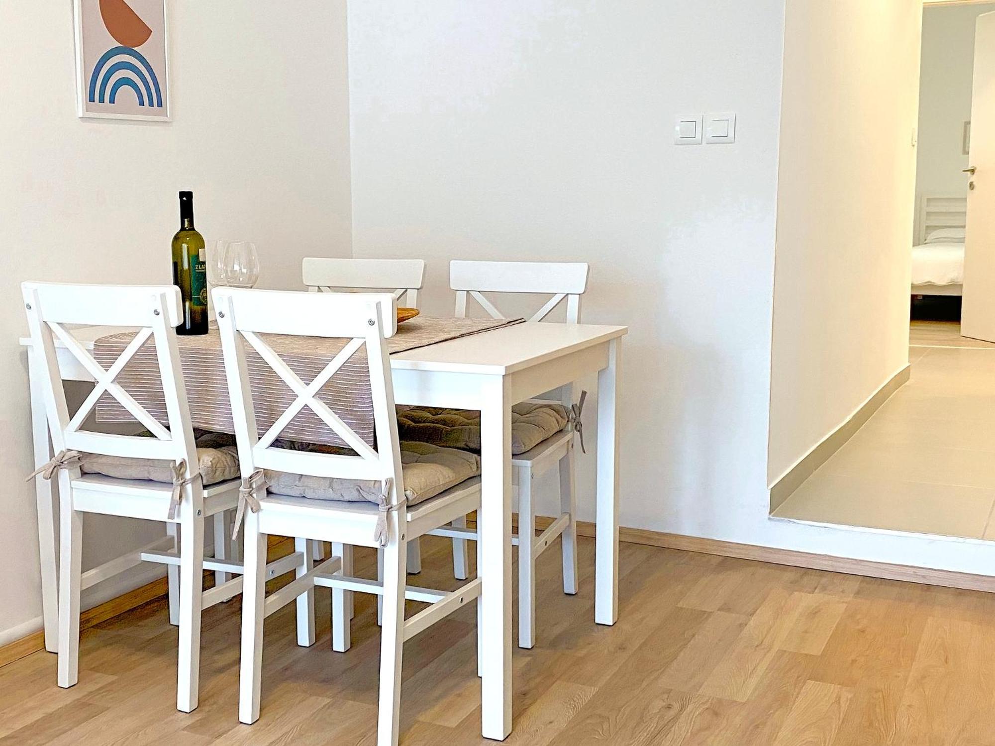 PUY Apartments Tena With Private Parking מראה חיצוני תמונה